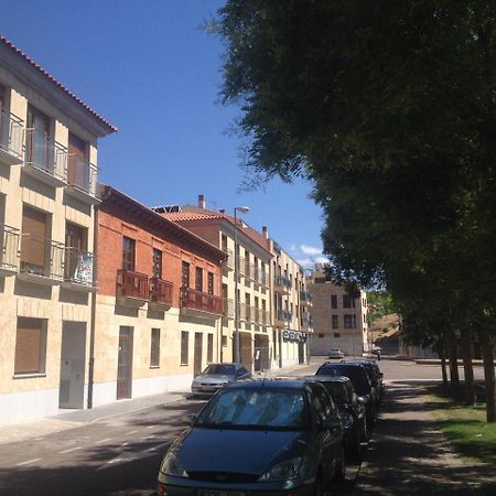 Apartamento Turistico Puente Romano P4 Bajo C Salamanca Eksteriør billede